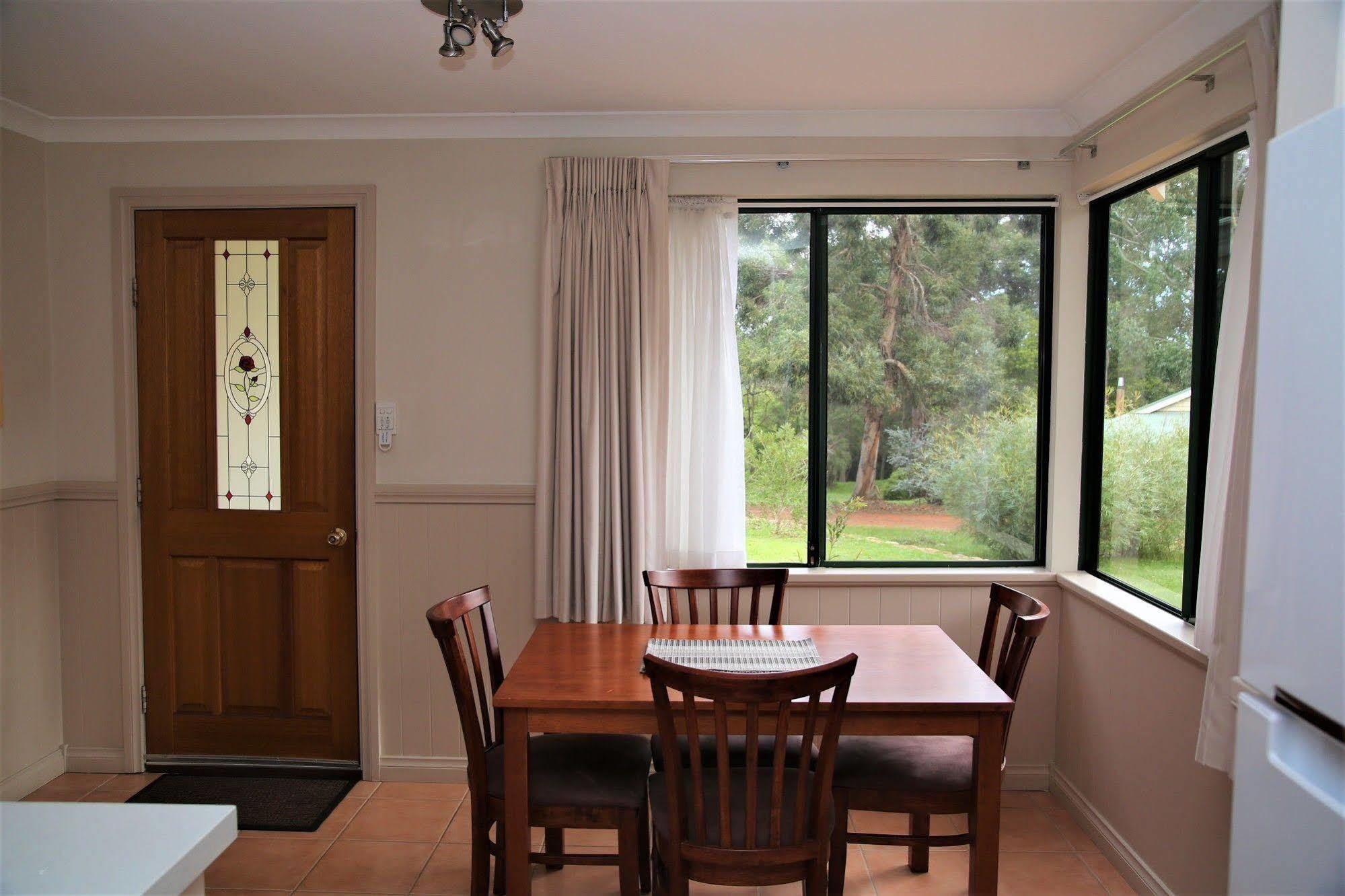 Bushy Lake Chalets Margaret River Εξωτερικό φωτογραφία